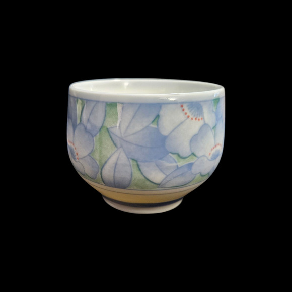 Set of 3 Japanese Tea Cups Blue White Floral Porcelain Yunomi Style Vintage - Picture 5 of 7